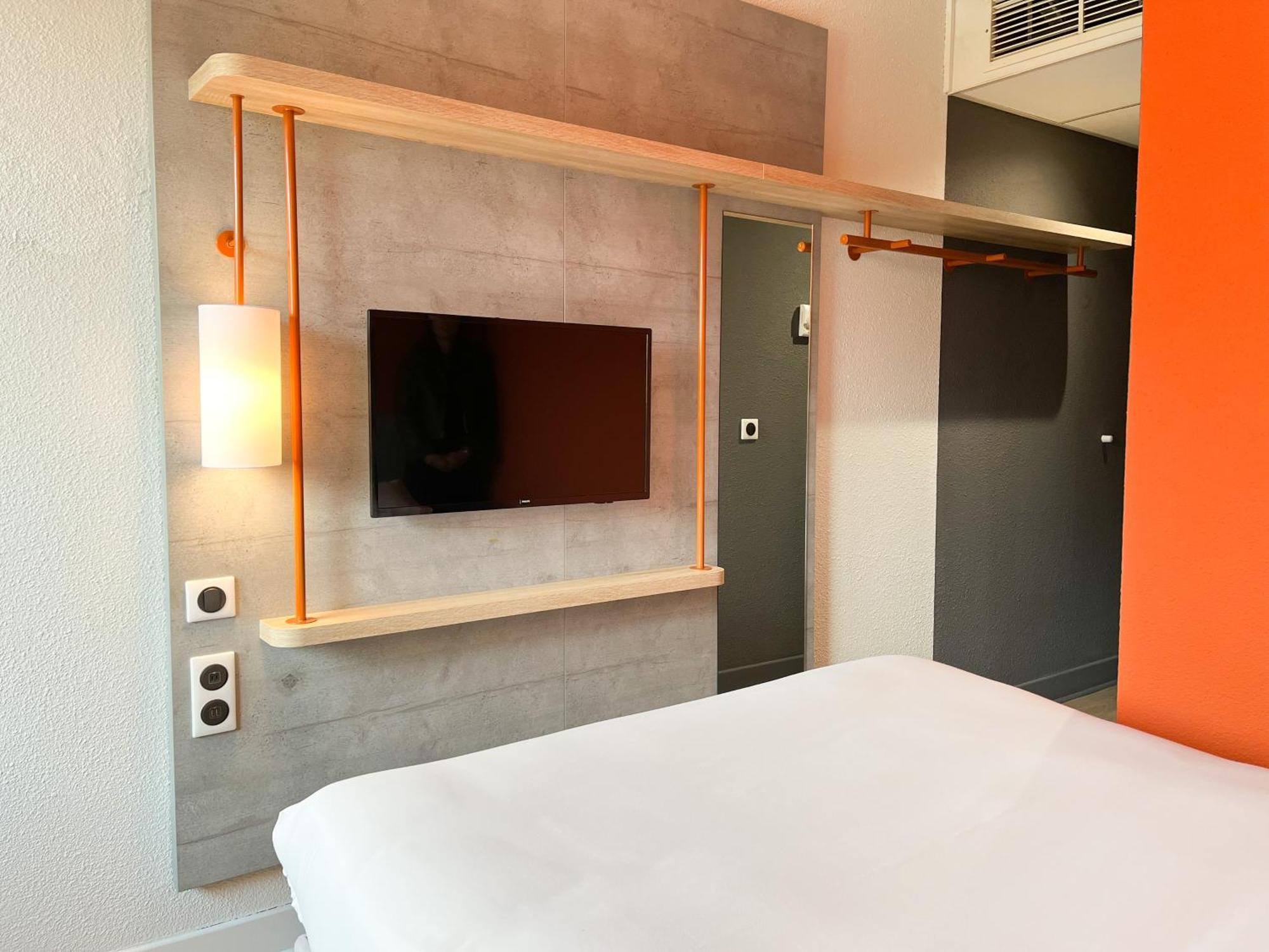 Ibis Budget Saint Christol Les Ales ภายนอก รูปภาพ