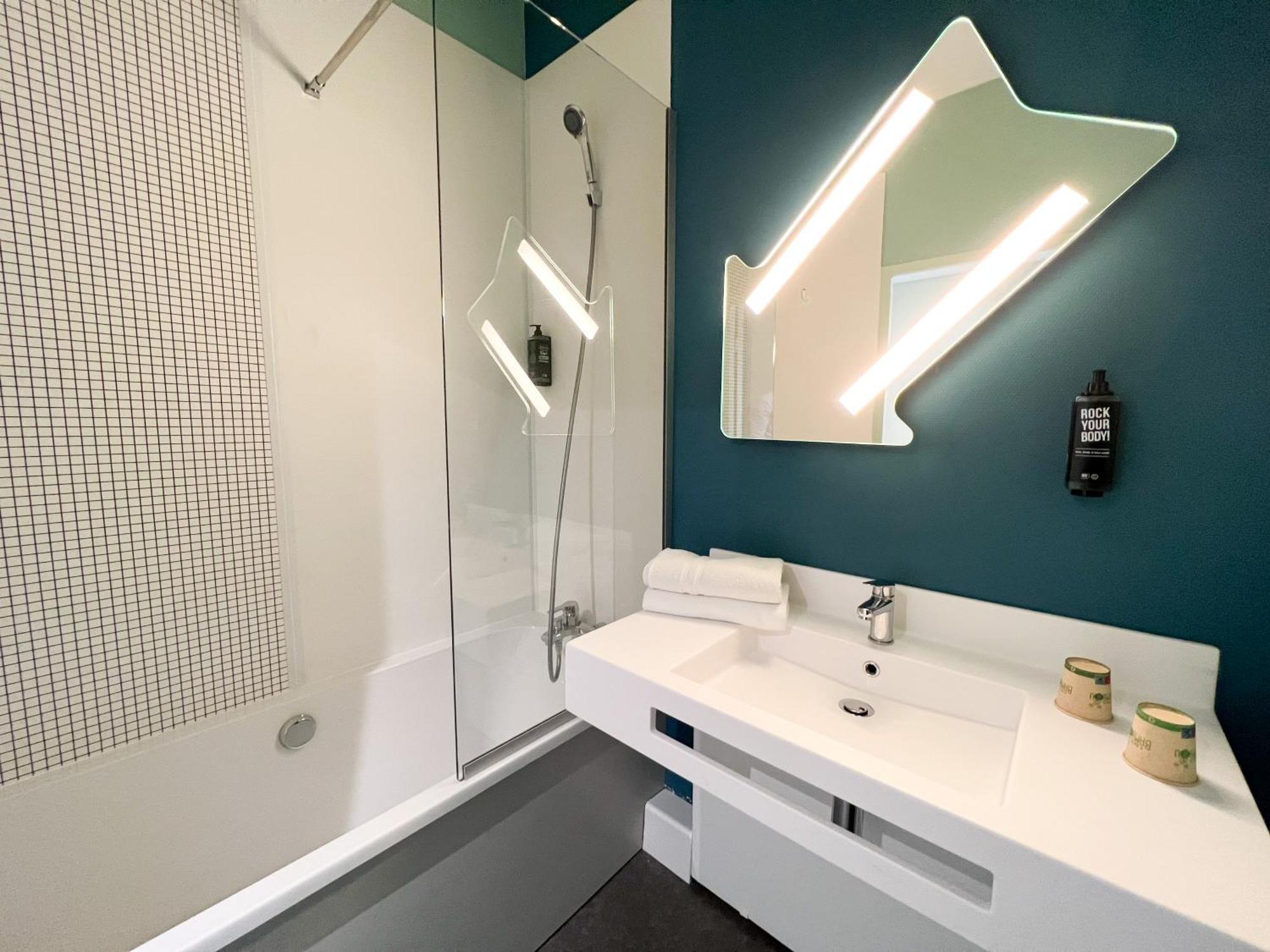 Ibis Budget Saint Christol Les Ales ภายนอก รูปภาพ