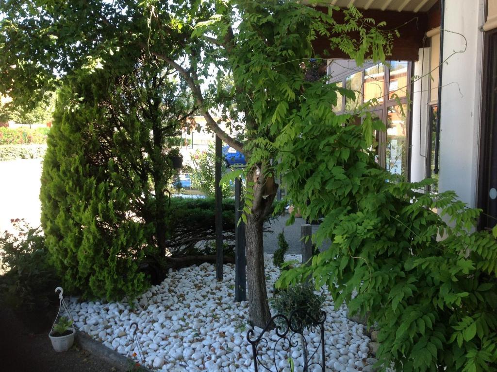 Ibis Budget Saint Christol Les Ales ภายนอก รูปภาพ