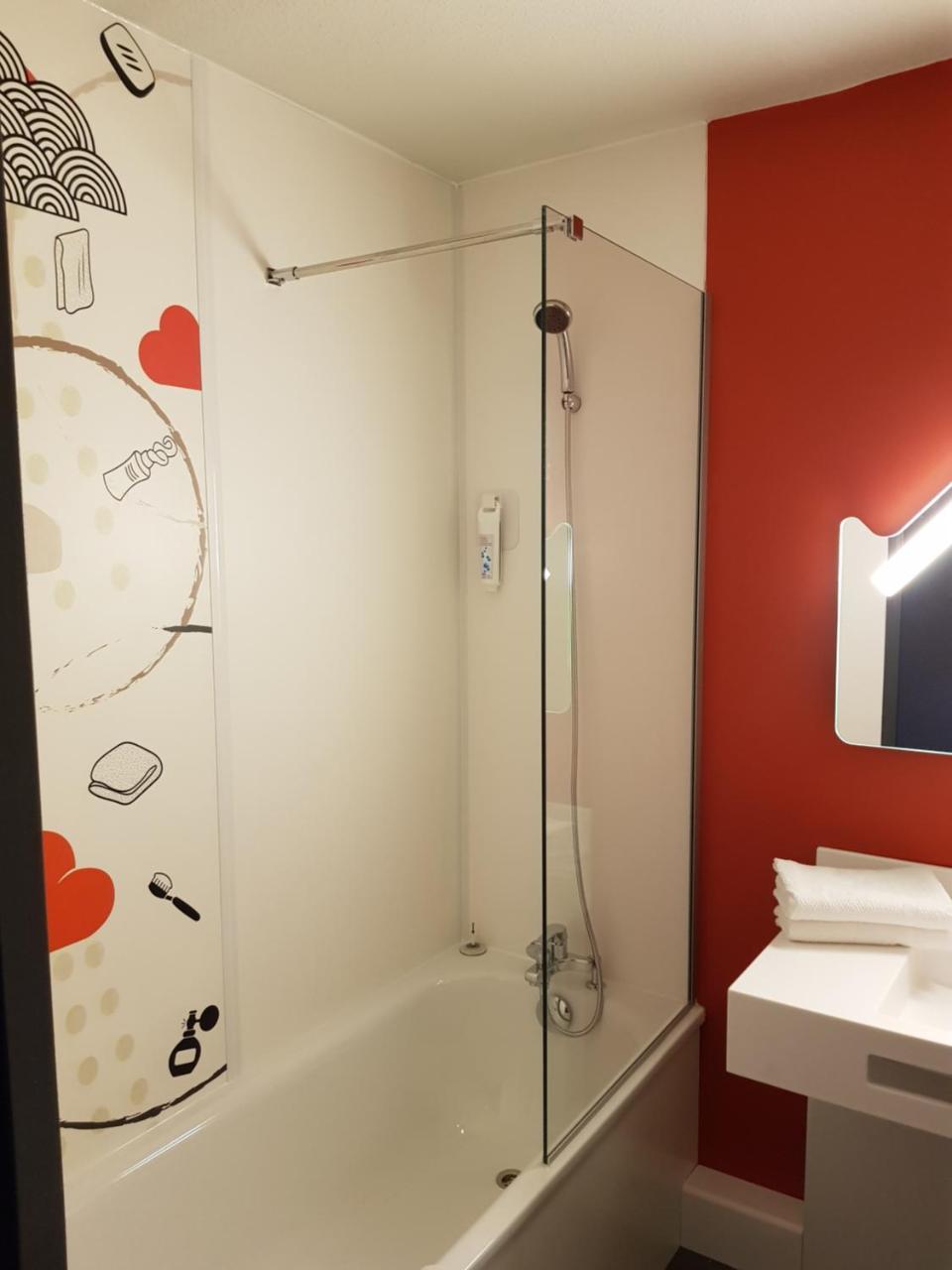 Ibis Budget Saint Christol Les Ales ภายนอก รูปภาพ