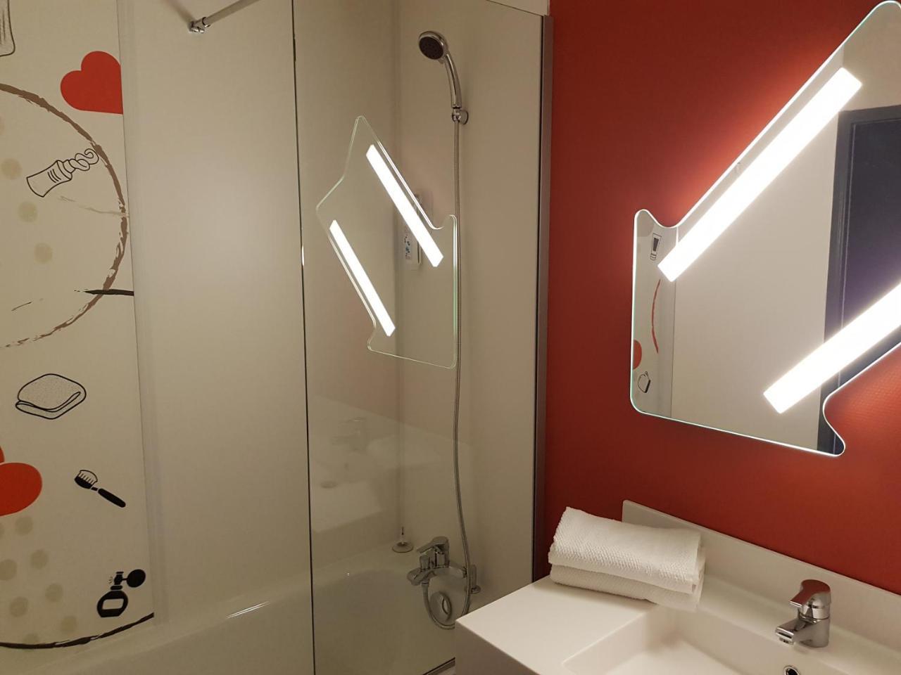 Ibis Budget Saint Christol Les Ales ภายนอก รูปภาพ